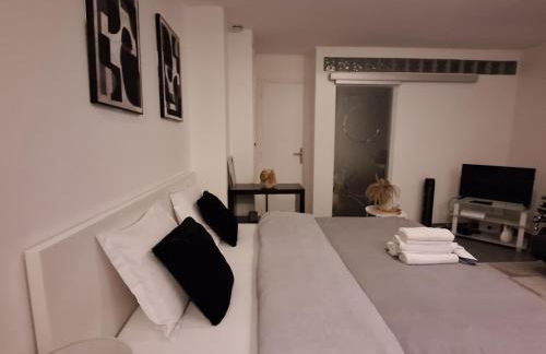 Carnet2voyages Suresnes - Proche Paris, La Défense - Foto 6