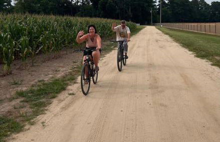 3BR Farmhouse with Porch Fire Pit Horseshoe Pit - Foto 29