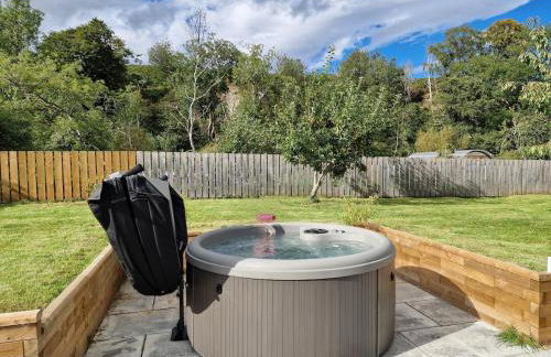 Highland River Cottage with Hot Tub - Foto 46