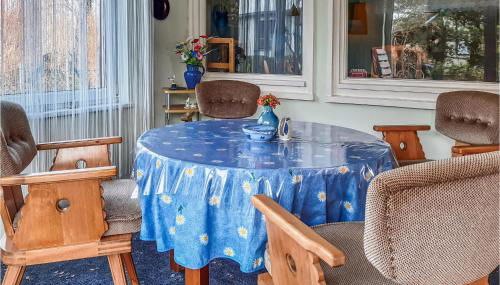 1 Bedroom Ocean Front Home In Loissin - Photo 4