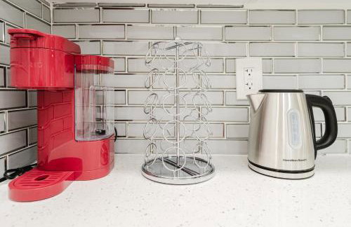 Luxury Waterfront Boca with Pool, Hot Tub and Boat Views - Photo 16