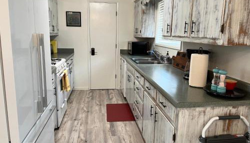 Cheerful 3 Bedroom on a Park 10 Miles from Eugene - Foto 3