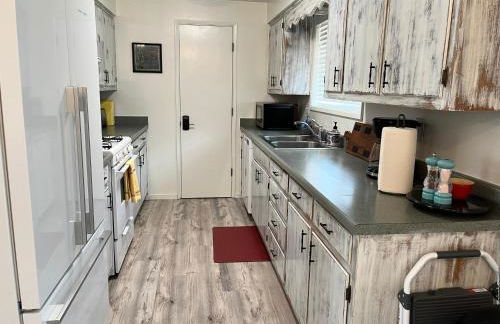 Cheerful 3 Bedroom on a Park 10 Miles from Eugene - Foto 3