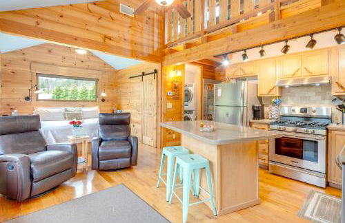 Sawyers Cabin with Hot Tub in Blue Ridge Mtns! - Foto 4