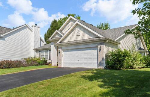 Modern Comfort Loves Park - Stylish 3BR Getaway - Foto 73