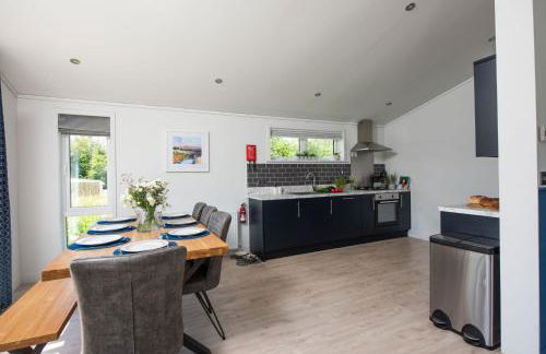 Buttercup Lodge - Relaxing hot tub and Parking - Foto 4