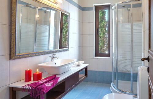 Sea Views at villa Anemomylos with Heated Pool, Ping Pong and Tennis - Foto 55