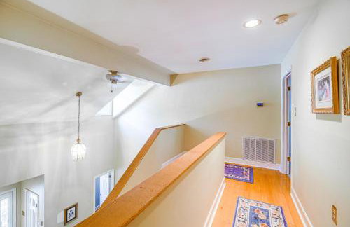 Spacious Home with Hiking Trail Access in Bristol! - Foto 17