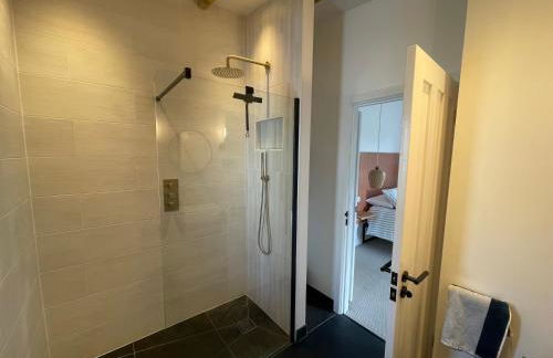 Renovated Barn with Pond View - Foto 22