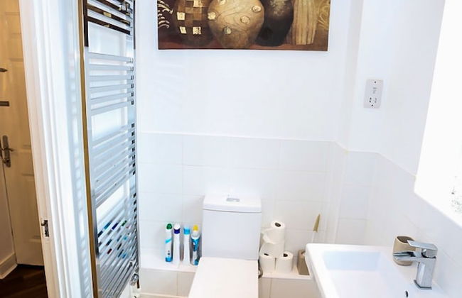 Modern 2 Bedroom Apartment - Foto 24