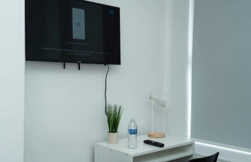 4 Bed Failsworth Home - 3 Bathrooms - Free Parking - Ideal For Contractors & Families - FREE 1 HR EARLY CHECK-IN OR 1 HR LATE CHECK-OUT FOR 2 NIGHT STAY BOOKINGS UNTIL THE END OF MAY - Foto 13