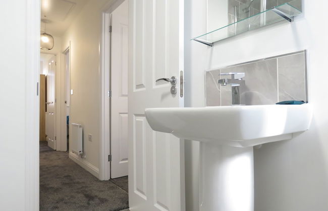 Tudors eSuites Birmingham House with Private Garden Free Parking - Foto 15