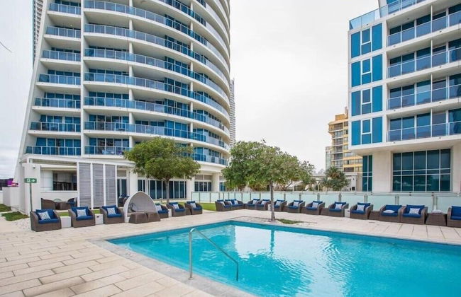 Pool and Ocean Views at the H-Residences - Foto 23