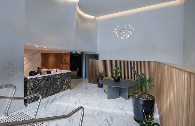 Modern 2 Bedroom Potts Point Apartment - Photo 3