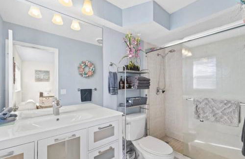 Beachside Las Olas Getaway Oasis with Pool - Foto 6