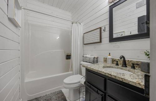 Top of the Mountain Breathtaking Views Hot Tub - Foto 41