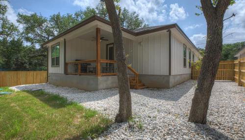 Pristine 3-bedroom Home Near Canyon Lake! - Photo 2