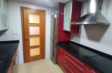 Gran piso cerca Centro Comercial y Playa - Foto 3