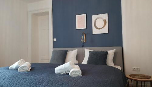 Zentrale Lage I historisch I Parkplatz I Fahrradkeller - Foto 3