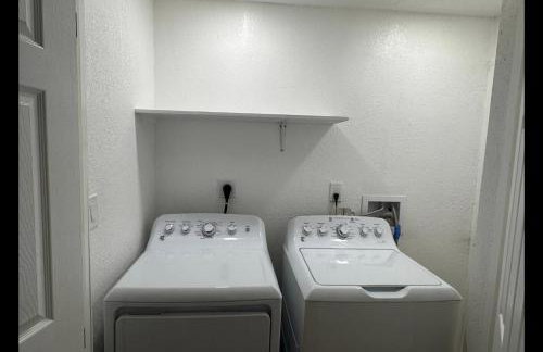 Cozy 2BR Near Downtown & Border - Foto 5
