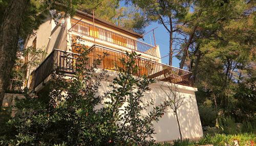 Villa V, 4-star 2-floor 1-apartment seaside property with great outdoors - Photo 2