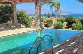 Villa with private pool and stunning sea view - Photo 11