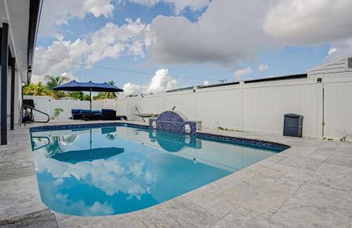 Luxe by Jenn - 3BR Retreat with Heated Pool - Photo 35