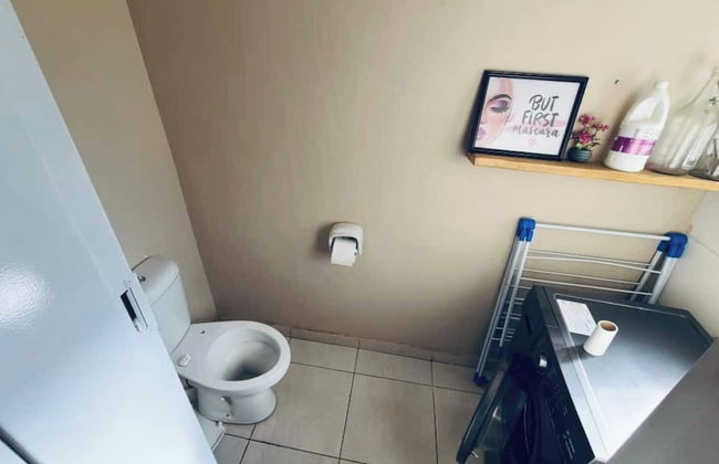 Remarkable 2-bed Apartment in Harare - Photo 10