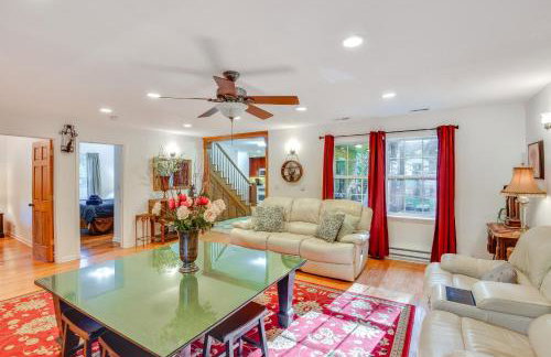 Pet Friendly with Fire Pit Walk to the Beach! - Photo 4