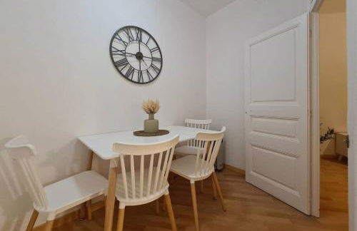 21ARA1085- Fabulous 4BR apartment in Ciutat Vella - Photo 20