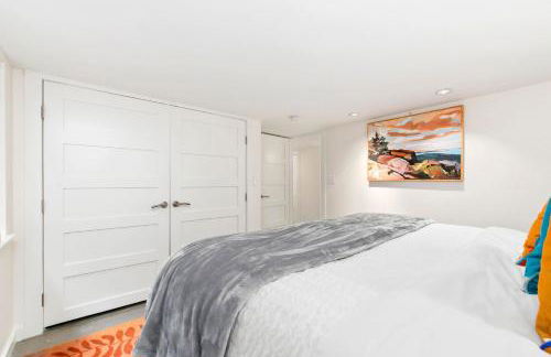 Maple Courtyard - Old Town with King Suite & Piano - Foto 16