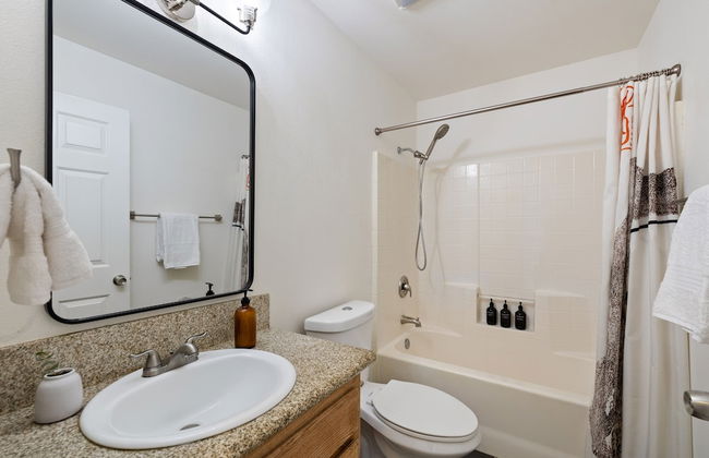 Casa De Kota by Avantstay Pool Firepit Games Secluded Chic - Photo 24