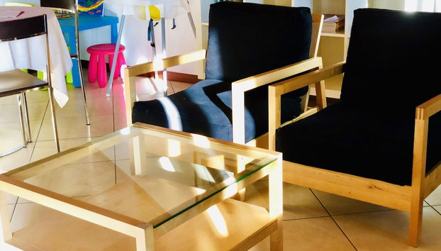 Coin salon dans le hall