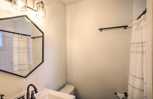 Modern-Chic Studio about 1 Mile to Dtwn Spokane! - Foto 16