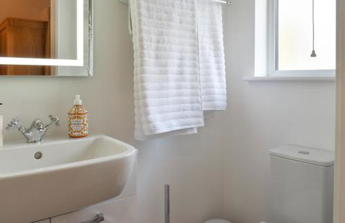 South Downs Lodge - Photo 12