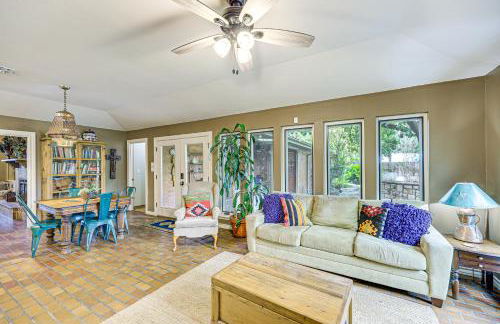 Del Rio Home with Large Yard, BBQ and Fireplace! - Foto 8