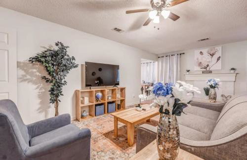 Near Parks & Shopping- Hickory Ridge Hideaway - Foto 18