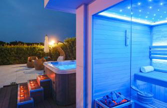 Villa Pino with Pool, Sauna & Jacuzzi - Foto 43