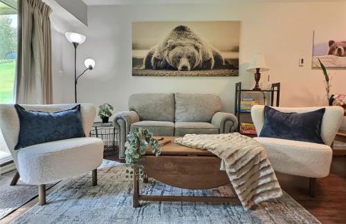 The Grizz AC Pool Sauna Gym Near Resort - Photo 1