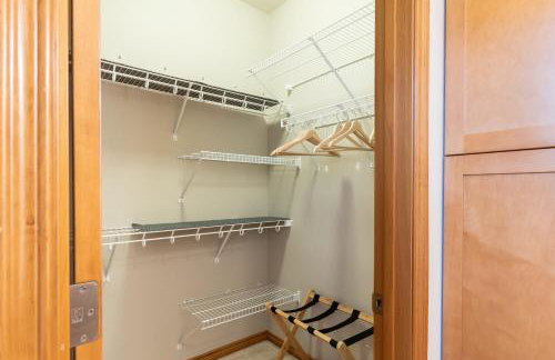 Luxury Home - Reading & Game Room - Outdoor Dining home - Foto 35