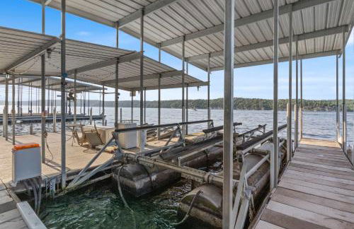 Lakefront Home Private Dock with Main Channel View - Foto 41