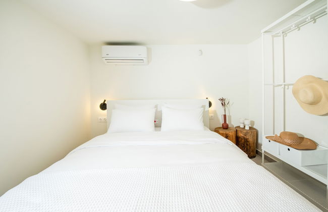 Serene seafront villas - Photo 13