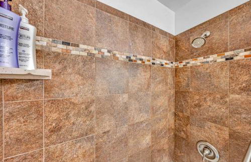 Modern 3BD -Walk to Lake & Beach - Foto 28