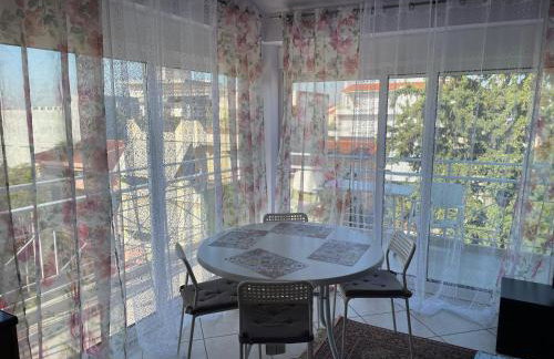 Awesome Home 3' from Metro (M3) Station Agia Paraskevi - Foto 46