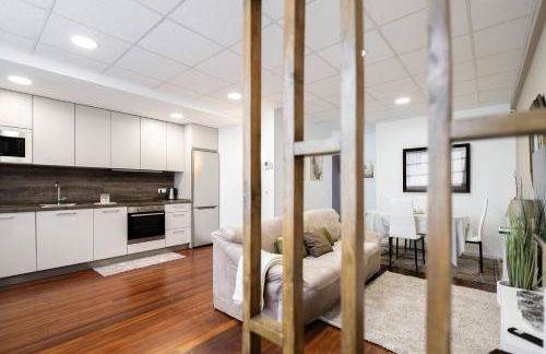 Confortable y luminoso alojamiento exterior en San Sebastián - Foto 1