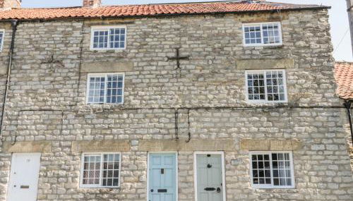 Crooked Cottage - Photo 1