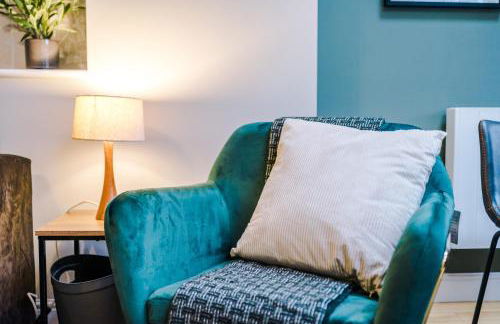 NEW! Incredible Home In Northwich By 53 Degrees Property, Perfect For Groups, FREE Parking! - Photo 7