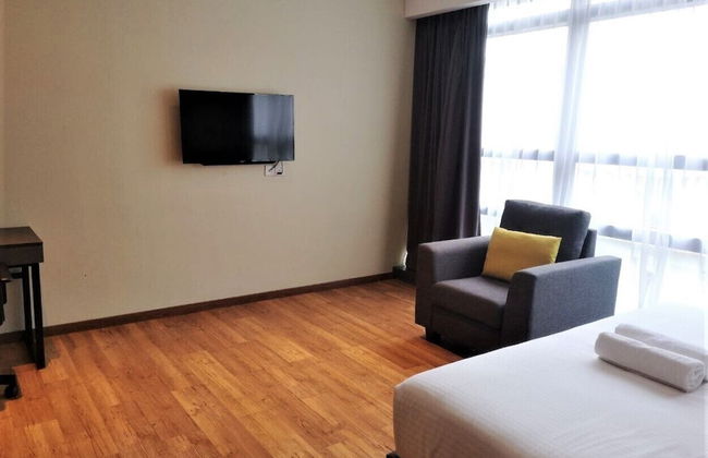 Imperial Suites - Photo 4