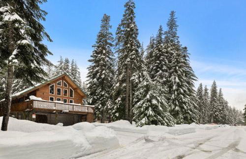 Alpine Retreat at Snoqualmie Pass- 5-Min to Slopes, Private Creek, BBQ, Fireplace, Smart TVs, Kids Games, Hi-Speed Wi-Fi - Foto 53