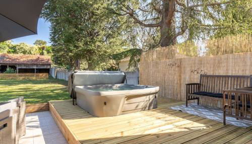 La Villa Romaine, Jacuzzi 15 min du Zoo de Beauval - Photo 5, Garden